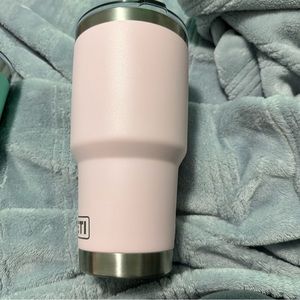 Yeti Tumbler 30oz